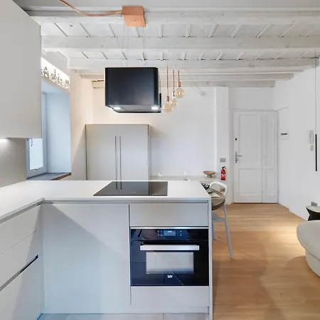 Land Here Apartment In A City Center