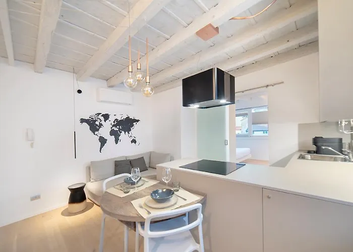 Apartament Land Here In A Center