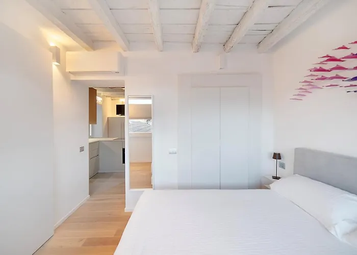 Land Here In A Center *